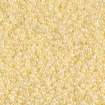 15-527:  15/0 Butter Cream Ceylon Miyuki Seed Bead 