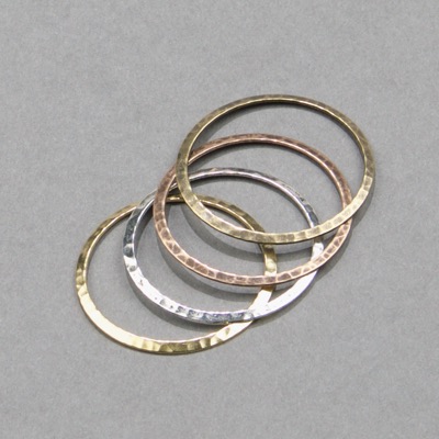 192-550: 33mm Hammered Circle - (2pcs) 