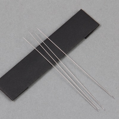 193-101: Japanese Medium Beading Needles 4pc (3 5/8in / 9.0 cm)