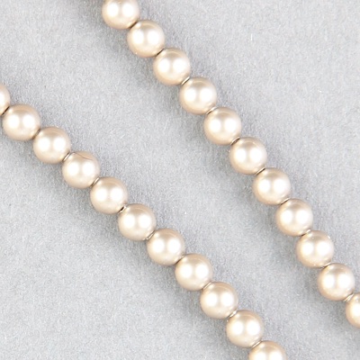 29-0424:  5810 4mm Platinum Crystal Pearl 