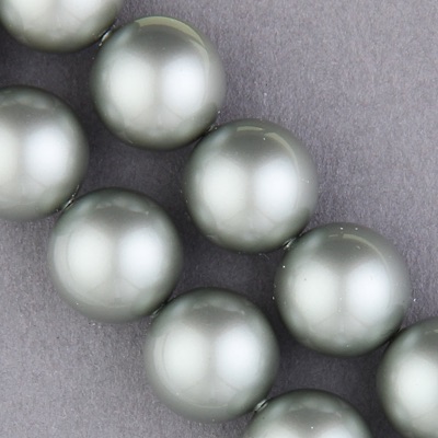 29-1225:  5810 12mm Powder Green Crystal Pearl 