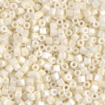 GOLDEN LUCKY 8冊セット むぎむぎ0430 Caravan Beads - Miyuki - 8C-421: 8/0 Cut Opaque Cream Luster