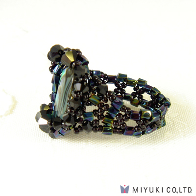 BFK-076:  Miyuki Paua Shell Ring Kit 