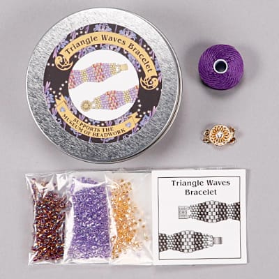 Triangle Waves Bracelet Kit - Museum of Beadwork 