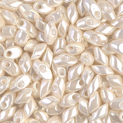 LMA-592:  Miyuki 4x7mm Long Magatama Antique Ivory Pearl Ceylon 